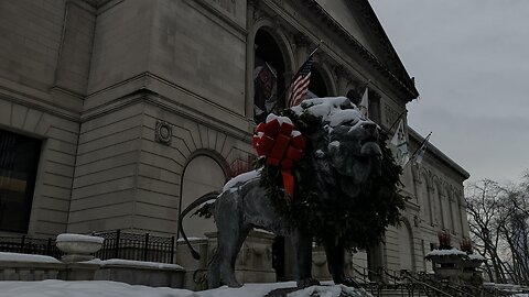 A Festive Stroll through the Chicago Loop: Christmas Decorations and Landmarks