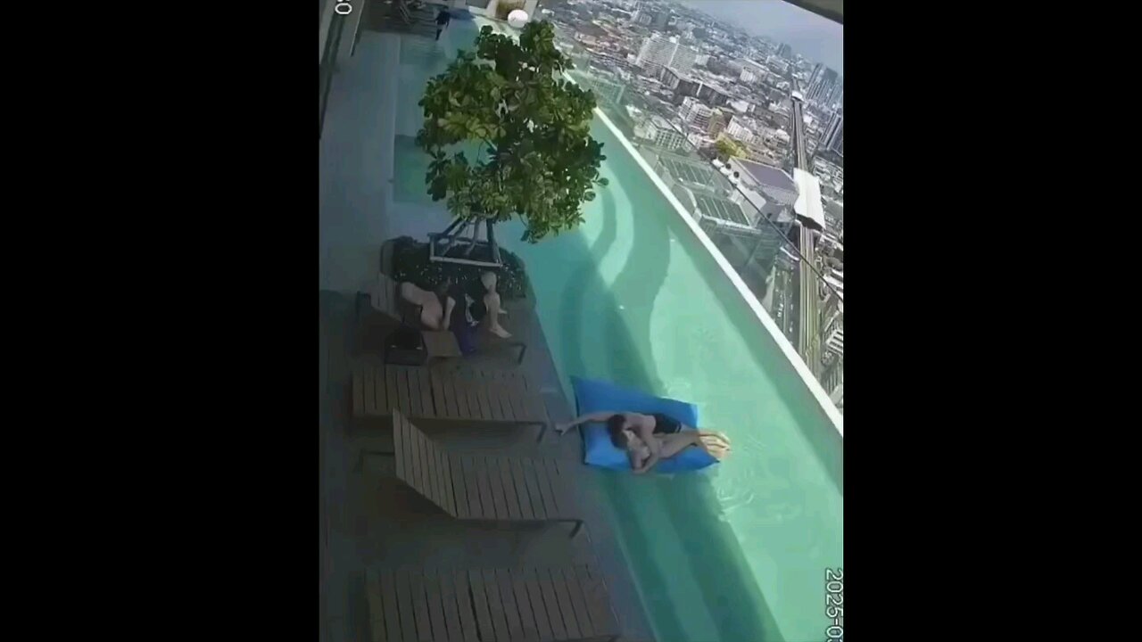 Massive earthquake in Bangkok