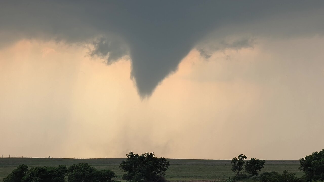 Nerdy Native Live Storm Chase - Northern Texas Panhandle