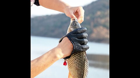 Cut-resistant Fishing Gloves, with Magnet Hooks, Soft and Elastic Material, Anti-slip & Waterproof