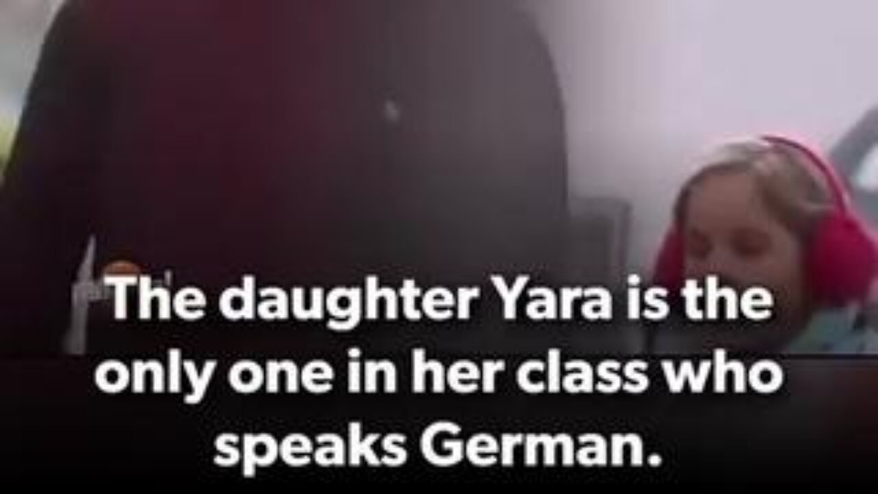 Yara is the only one in her class who speaks German