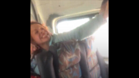 “¡P*nche machista!”: pasajera pierde los papeles en transporte público