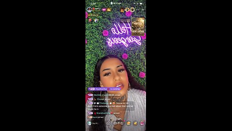 PYT on everyone neck , TKO and the content house, she feeling herself she’s a camsoda girl now 👀