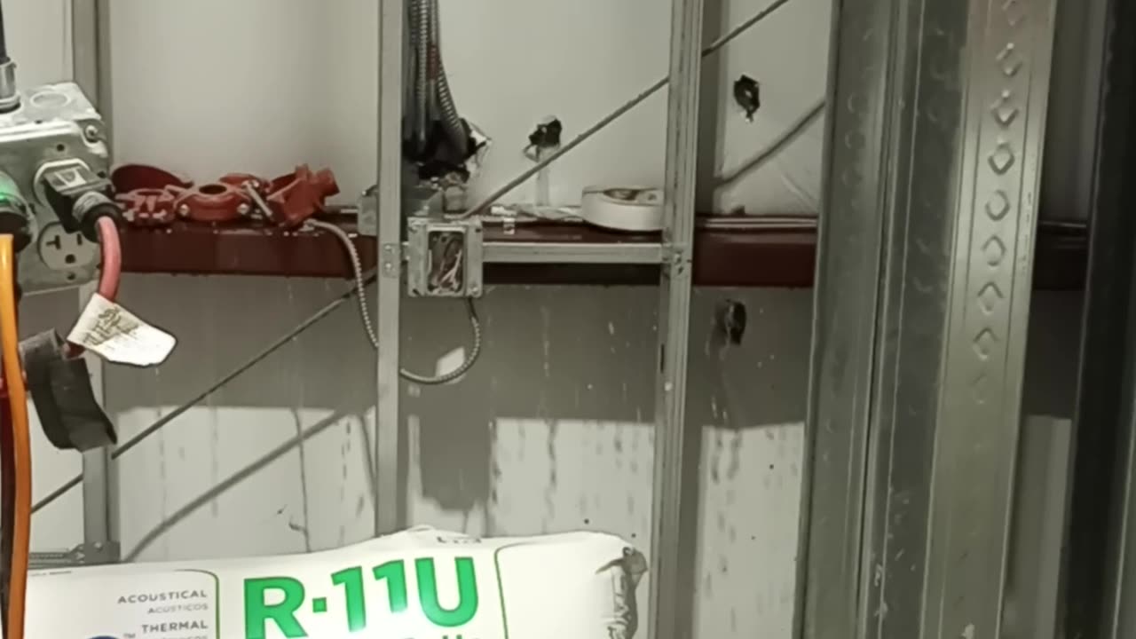 Leaks 2