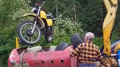 Loading toys.