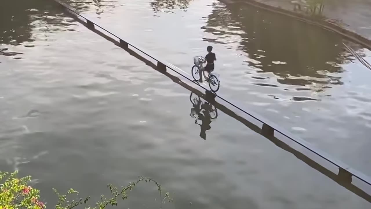 1 game often appears in tourist areas in Western Vietnam