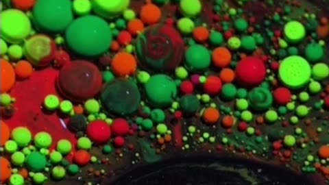 🎨 Mesmerizing Food Coloring Mixing in Water – Satisfying Visuals!