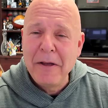 NO Customer Service = The BEST Customer Experience (Shep Hyken Interview with Mason Duchatschek)