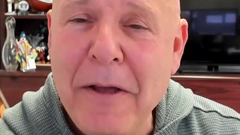 NO Customer Service = The BEST Customer Experience (Shep Hyken Interview with Mason Duchatschek)