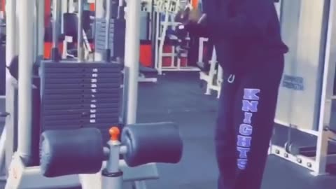 Destroyed Bicep Curls, Triceps, and Hammer Hits Big Shooters Smack Down