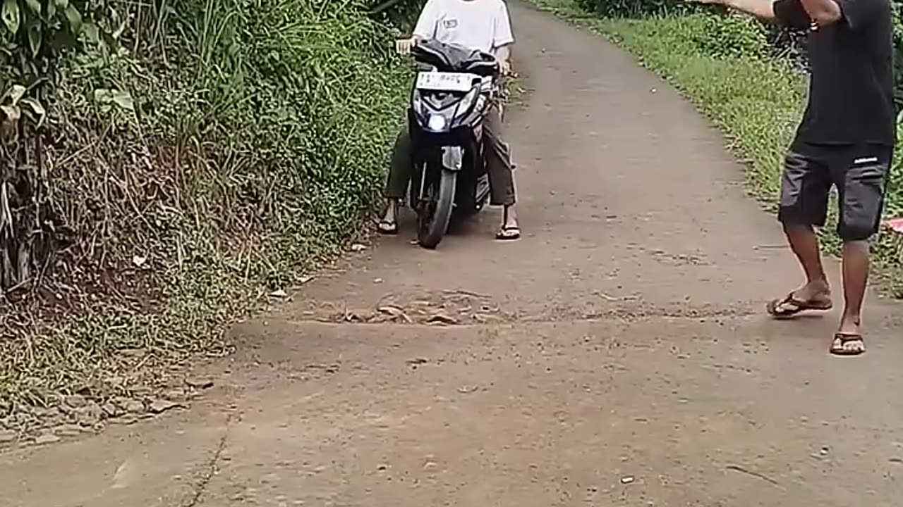 🤪🙄😱😡