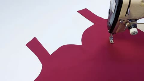 Basic Information on Sewing Tricks for Beginners _ Heart-Shaped Neck Design Cutting and Stitching