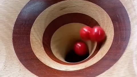 Wooden track ball, cool gameplay tutorial, the focus of the circle of friends!