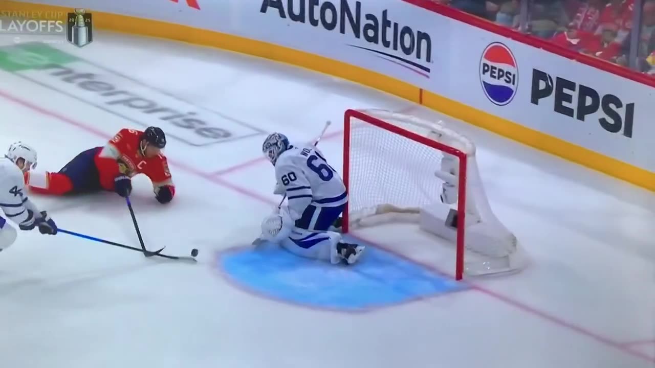 Panthers C #16 Aleksander Barkov 🥅(3)🏒Deflected Goal