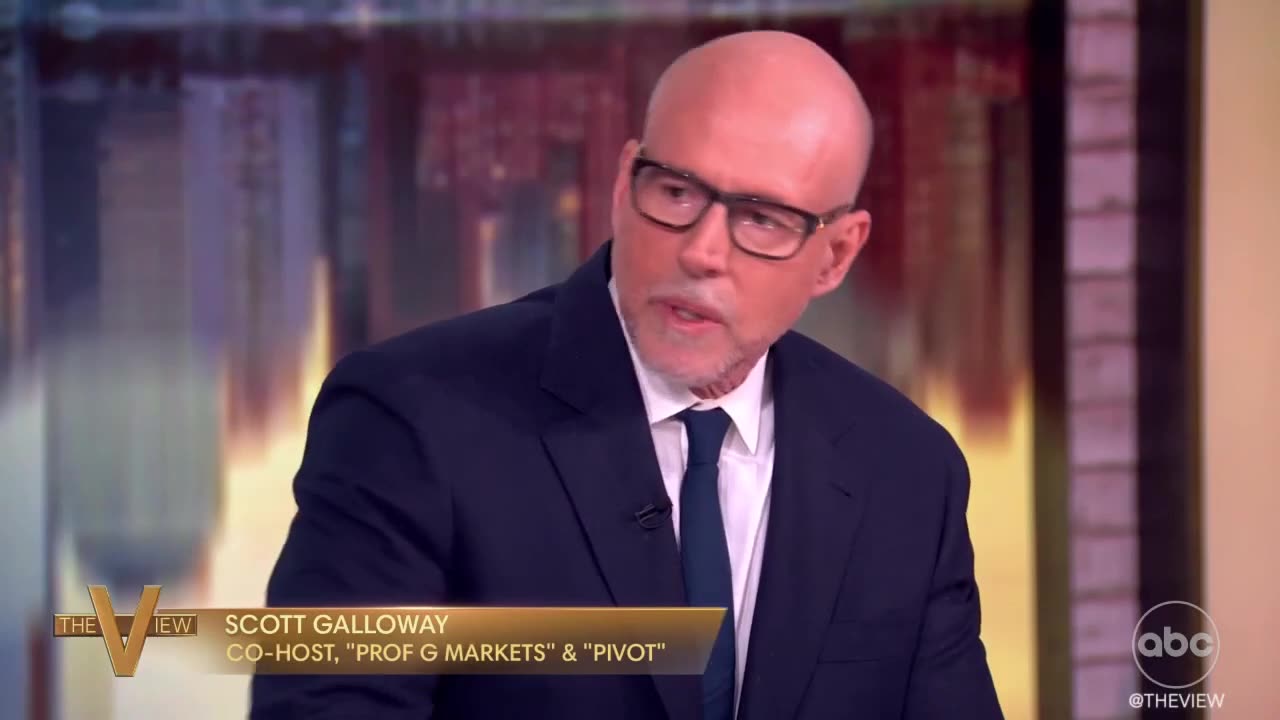 Market expert thinks Trump is 'blackout drunk' at the wheel of the US economy