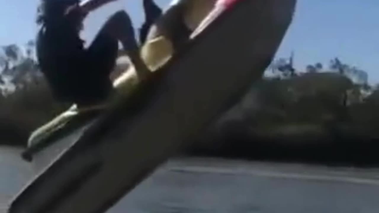 💋 Good Morning, Water Biking