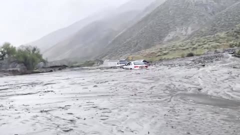 Mudslides trap motorists in Southern California storm