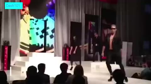 Trending: Model Fail/ Fall Compilation (funny)