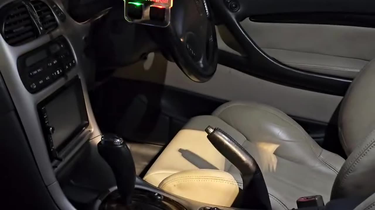 HSV Maloo R8 Ute & HSV VX Clubsport R8 Sedan 💚💚 - Custom LED Rear View Mirror Hang Tag showcase! 📿🔆