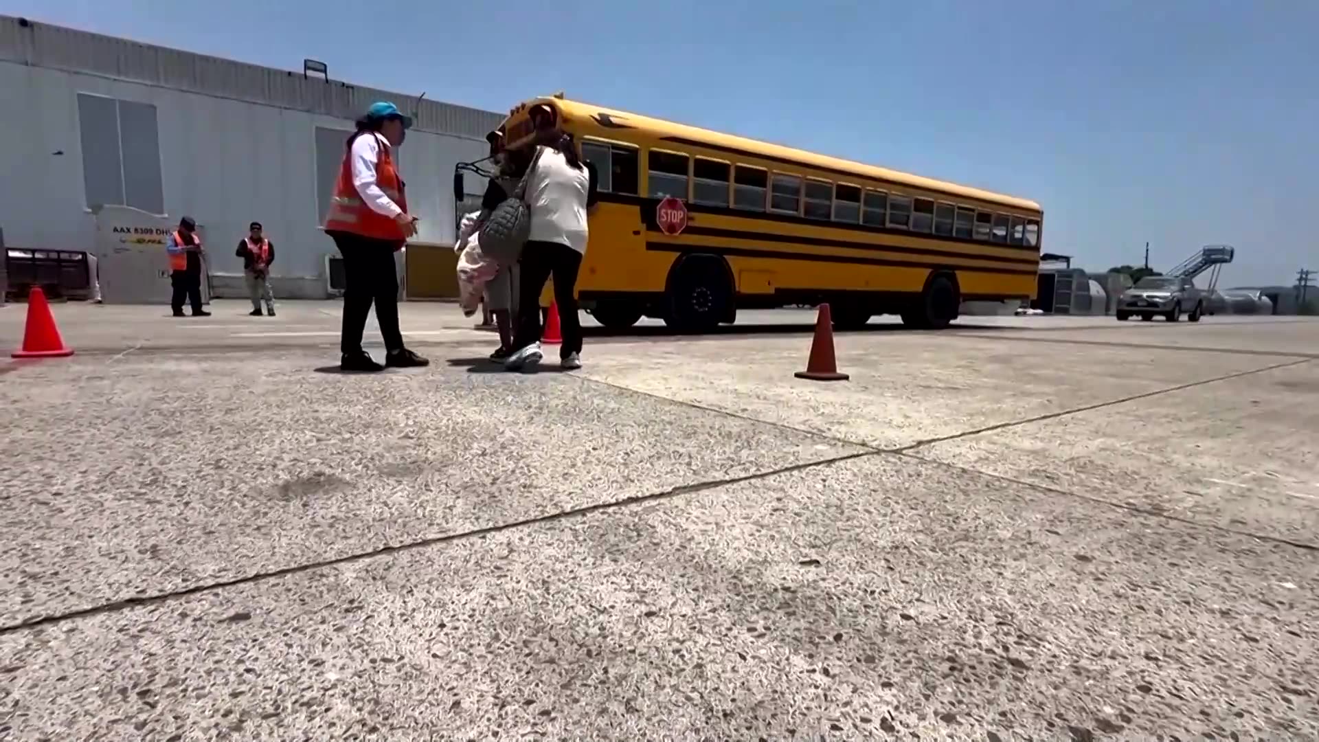 US sends 38 migrants to Honduras in first voluntary deportation