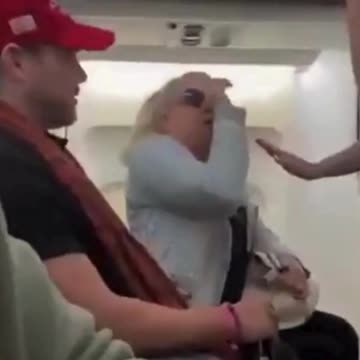 This is an example of how unhinged liberals can be 🙄— the ending is golden!! 👀👇