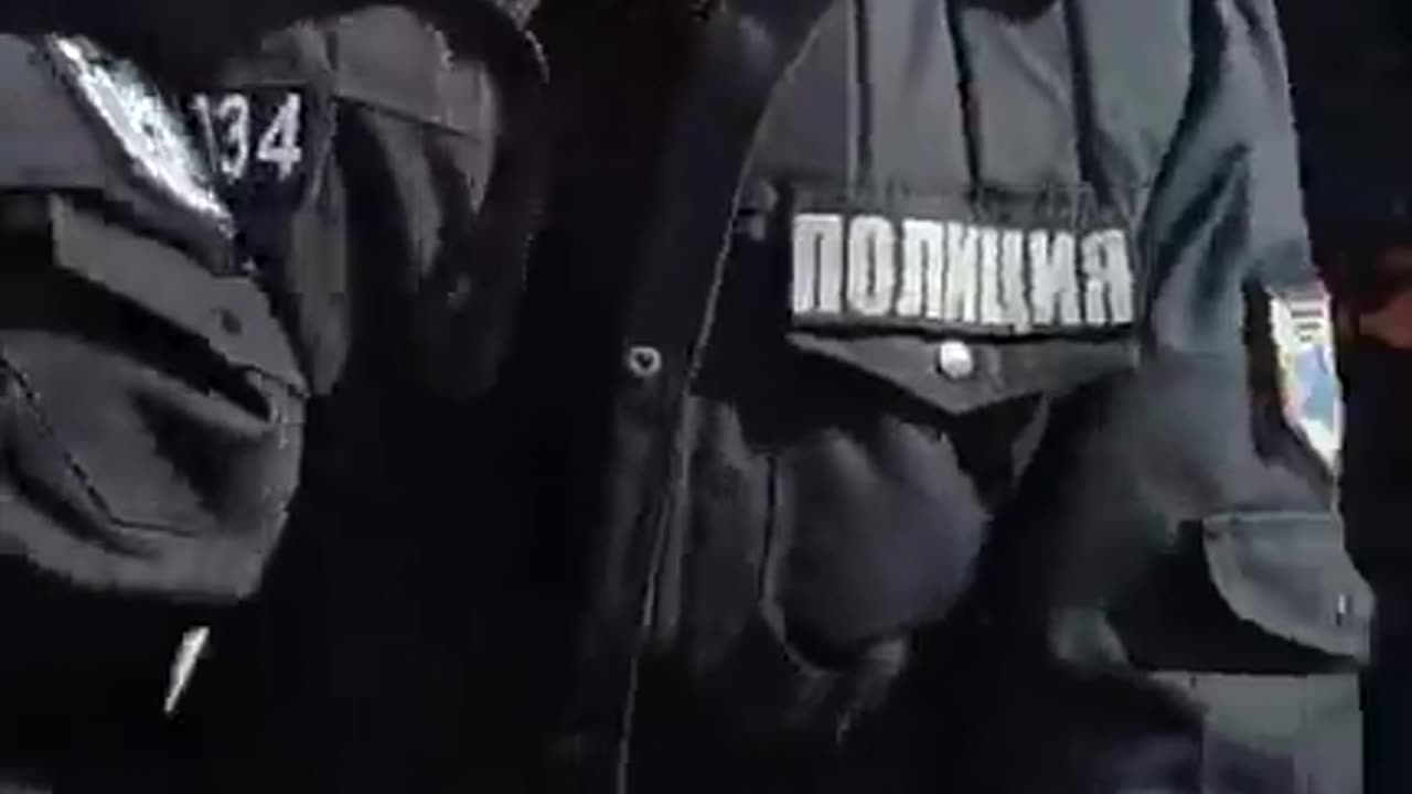 Преди протеста срещу корумпираната власт - МВР пази МВР (клип 1)