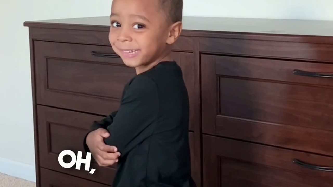 This Little Boy Loves to do Fashionshows...🤩