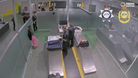Women smuggle drugs in chilli and vinegar-soaked towels [intercepted at Brisbane Airport]