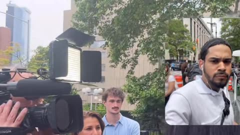 Poly got boots on the ground at P.Diddy court date