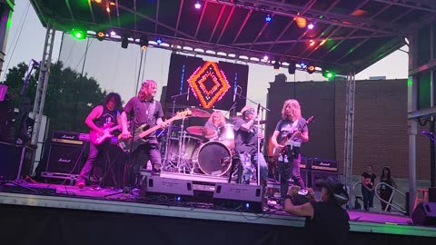 Jack Russell's great white ( live)