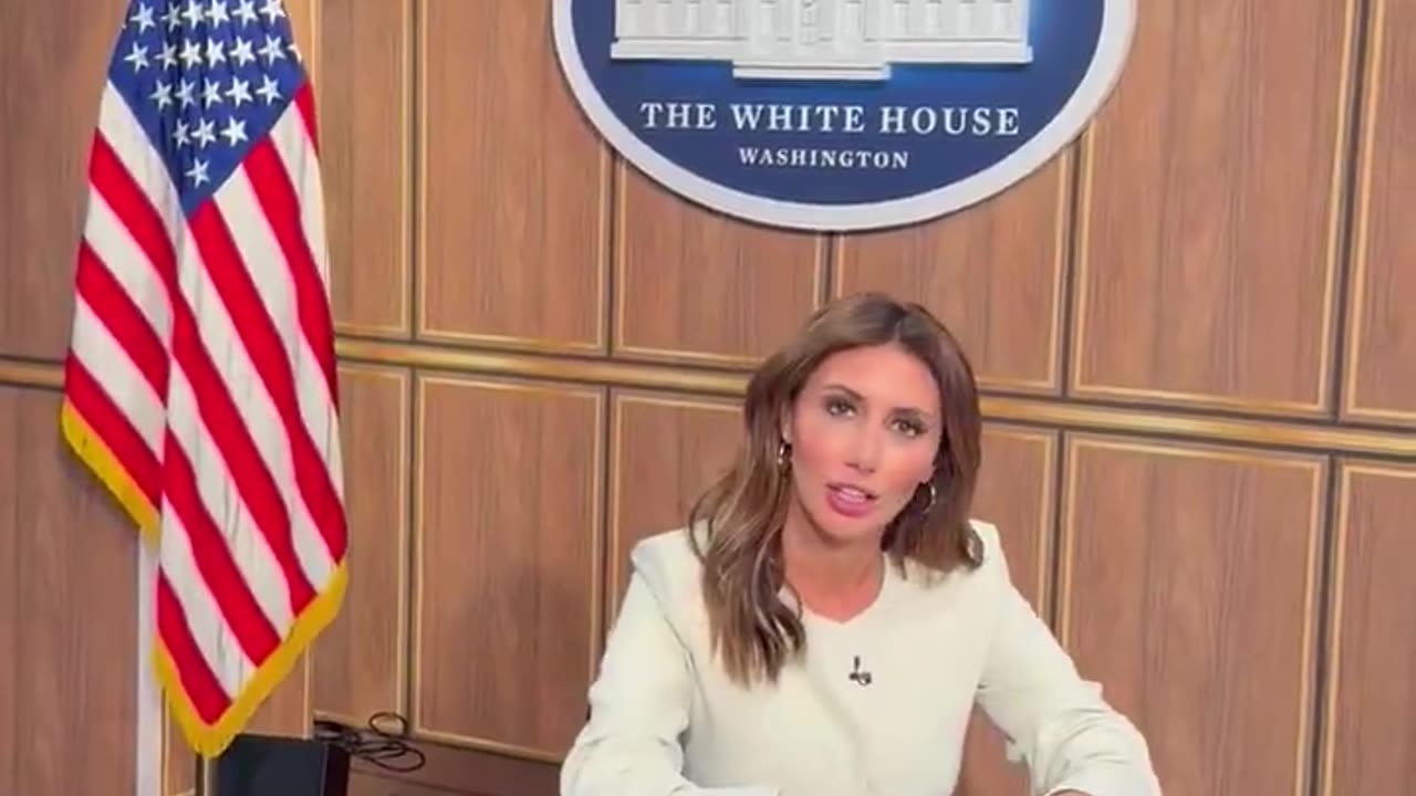 🔥🔥 We're in Biden's fake Oval Office