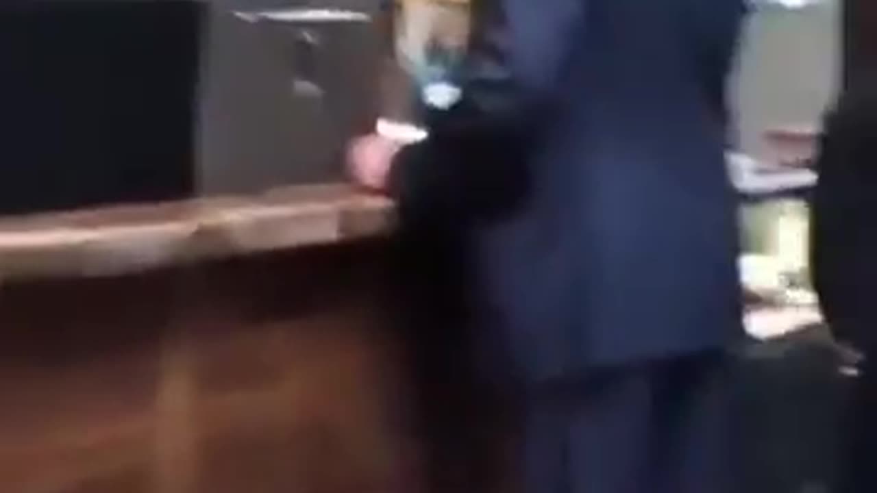 Tykeisha Whips Starbucks Drank In Employee's Face