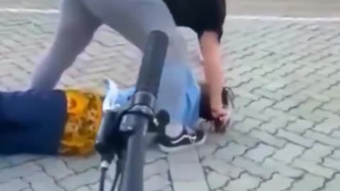 La gente sa che i bianchi non vanno in giro a cercare risse con i neri
