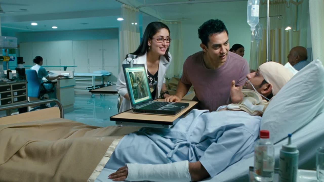 3 Idiots Bollywood Movie | Aamir Khan, Kareen K, R Madhavan