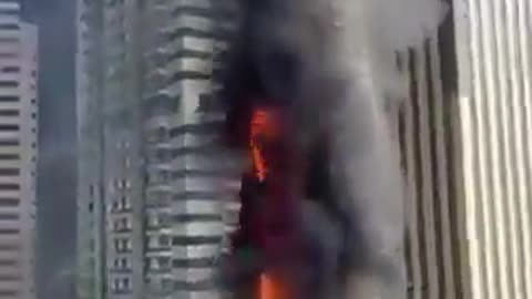 ⚡️A massive fire has broken out in a skyscraper in Dubai.