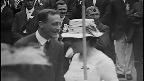 [UNIVERSAL NEWSREEL EXCERPTS] - [UNIVERSAL NEWSREEL EXCERPTS] - cbs-cbswwi-45