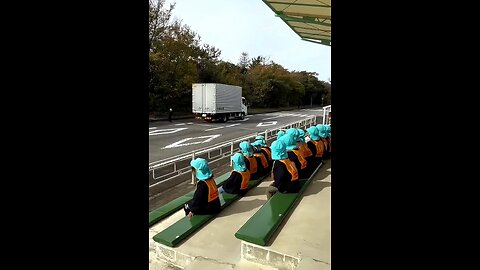 🇯🇵This is what a road safety lesson looks like in Japan.