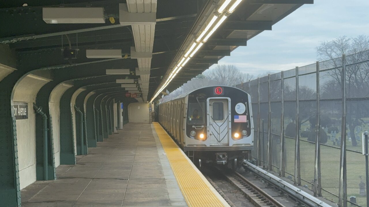MTA New York City Subway: Canarsie Rockaway Parkway Bound R143 (L) Train @ Wilson Avenue