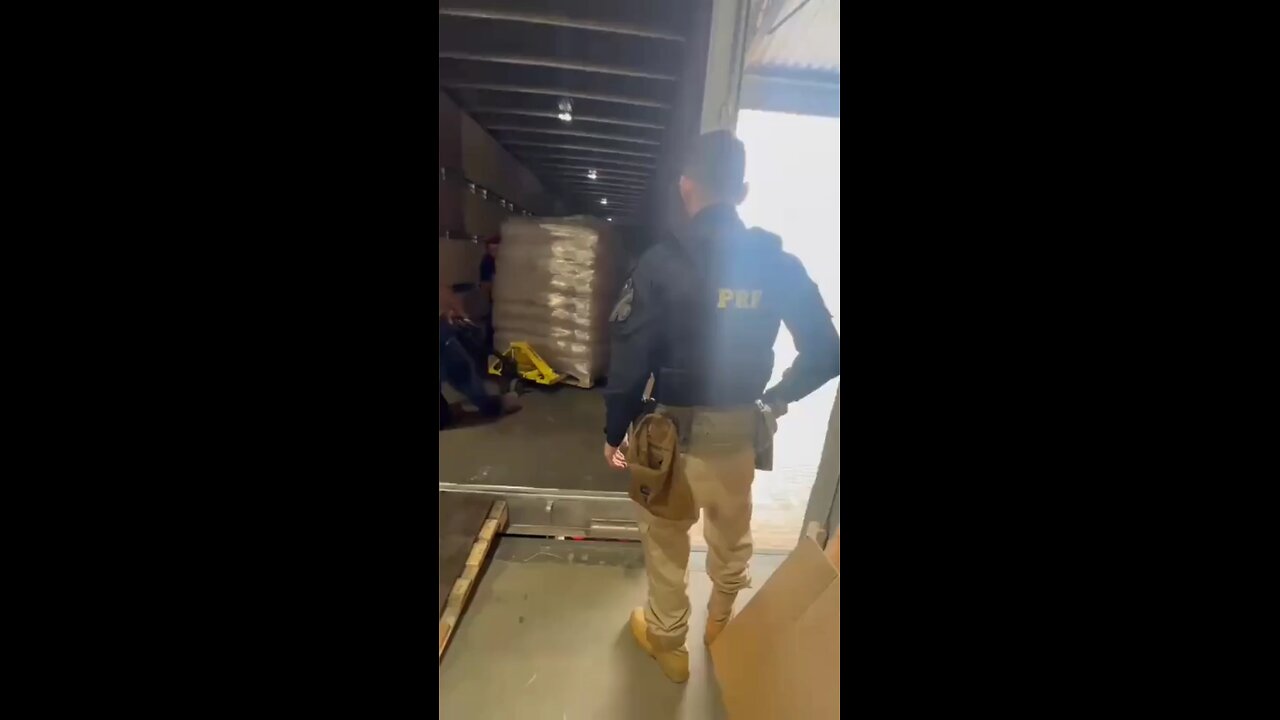 PRF seizes $4.6M in iPhones hidden in truck in Londrina, #Brazil #PRF #Londrina #iPhones #japd