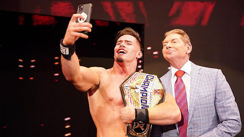 Mr. McMahon joins Theory for selfie coronation: Raw, April 18, 2022 @wwefree
