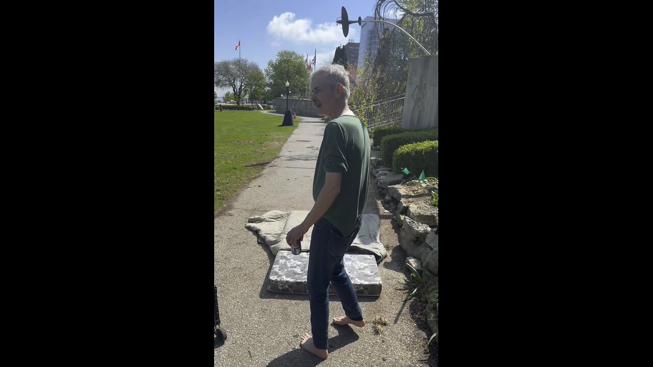 Homeless Man Gets Emotional Over The Crisis