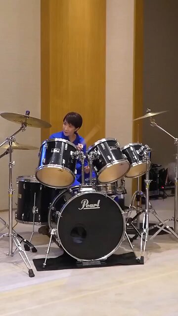 Japanese Prime Minister Sanae Takaichi and South Korean President