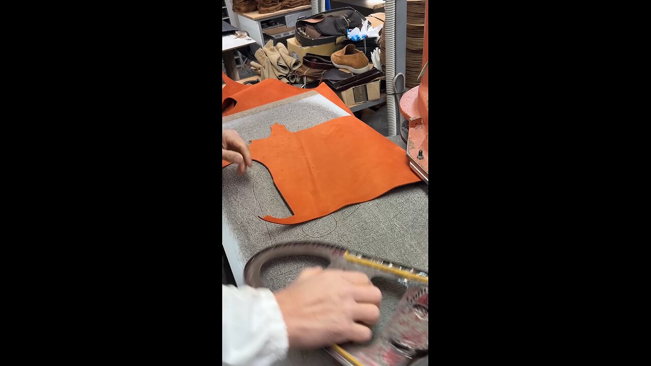 How leather shoes are made