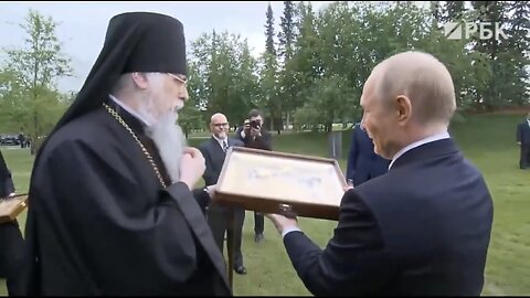 ALASKA ORTHODOX ARCHBISHOP🇺🇸💒🌲🧝‍♂️🎁🌳📸 MEETS RUSSIA PRESIDENT IN ALASKA🇷🇺🌲🤵‍♂️🌳💫