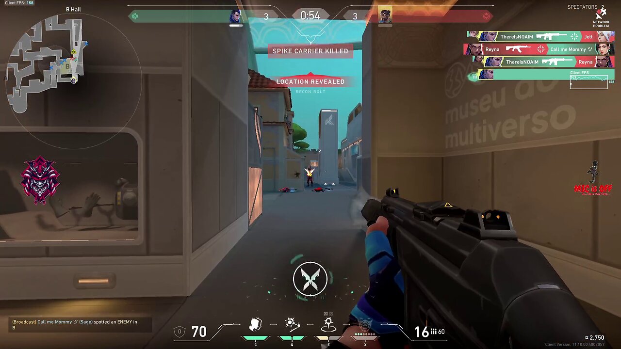 When you're close to a 4K killingspree, but the crouching enemy ...