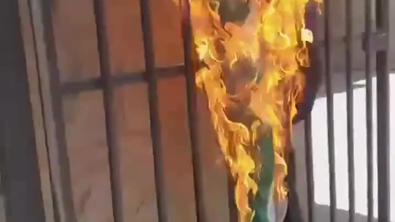 Iranians Burn Palestinian Flags in Protest Against Regime’s Terror Funding