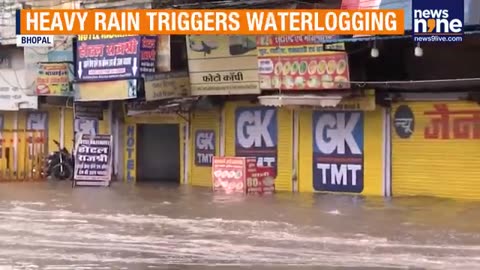 Madhya_Pradesh_Rains__Flood_Chaos_In_Tikamgarh___Roads_Submerged,_Locals_Stranded___News9