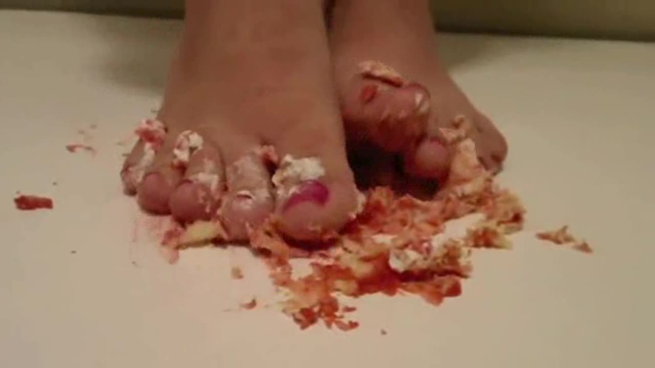 Barefoot Twinkie Crush