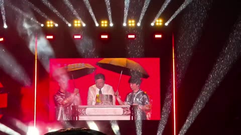 😂🤣 Two Students Held Umbrellas for Principal, But They Did It Wrong! | FunFM