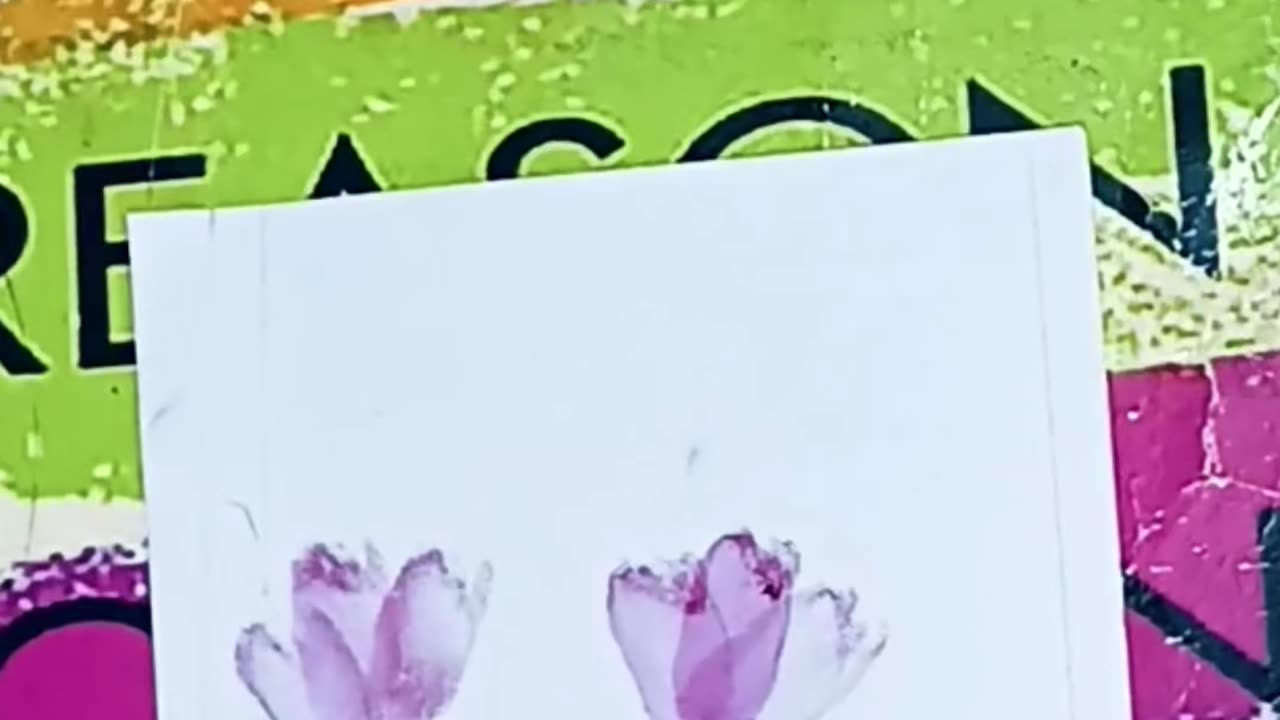 .Shall I teach you how to draw flowers with lipstick?.....What’s your name comment below